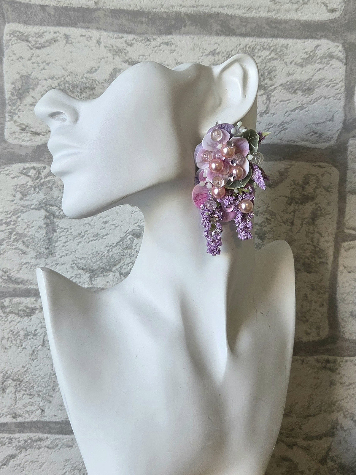 Kukkakorvakoru Violet